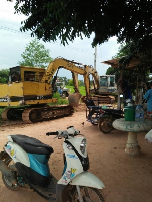 Cat E 70 สะภาพพร้อมใช้ 370000 ต่อรอง เจ้าของขายเอง 0847097532 Cat E 70 สะภาพพร้อมใช้ 370000 ต่อรอง เจ้าของขายเอง 0847097532