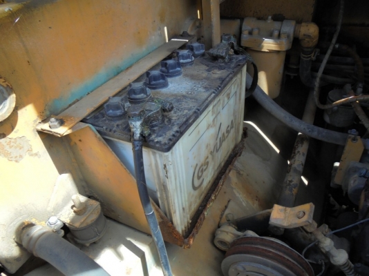 ขายรถบด/หน้าเหล็ก หลังยาง  ยี่ห้อ  KOMATSU รุ่น   JV40CW-1 เครื่องยนต์  D1100-bh เก่าจาก ญี่ปุ่น   ยังไม่เคยใช้งานในไทย ขายราคา 295,000 บาท