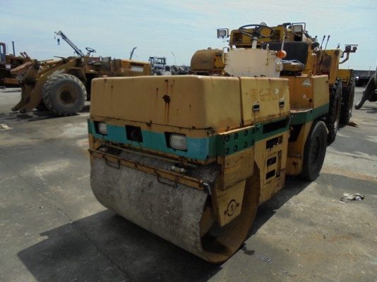 ขายรถบด/หน้าเหล็ก หลังยาง  ยี่ห้อ  KOMATSU รุ่น   JV40CW-1 เครื่องยนต์  D1100-bh เก่าจาก ญี่ปุ่น   ยังไม่เคยใช้งานในไทย ขายราคา 295,000 บาท