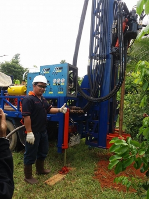 รับต่อรถเจาะบ่อบาดาลระบบไฮดรอลิค 0821062163