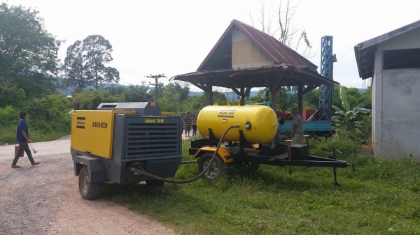 รับต่อรถเจาะบ่อบาดาลระบบไฮดรอลิค 0821062163