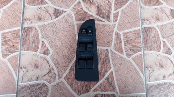 สวิตช์ กดกระจกข้างขวา TOYOTA CADINA มือสองจากญี่ปุ่น