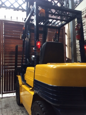 ขายรถยก โฟล์คลิฟท์ komatsu FD30-11 เสา 4.5