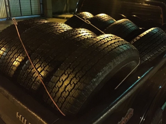 ยาง Bridgestone 245 70 16 ปี17 ดอกเต็ม ไม่มีปะ เนื้อนิ่มๆ ใช้ยาว ราคาไม่แพง ยาง Bridgestone 245 70 16 ปี17 ดอกเต็ม ไม่มีปะ เนื้อนิ่มๆ ใช้ยาว ราคาไม่แพง