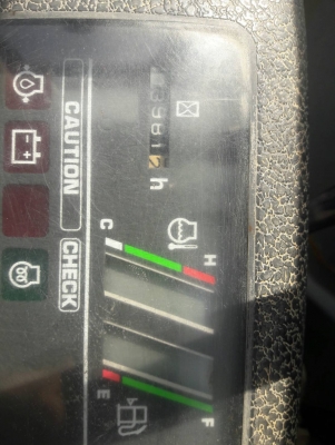 มาใหม่จ้า..KOMATSU PC40MR  -1  เก่าญี่ปุ่นแท้  สภาพสวย เดิมๆๆ  3,xxx  ชั่วโมง  พร้อมใช้  โทร  089-3818694  ดวงนภา