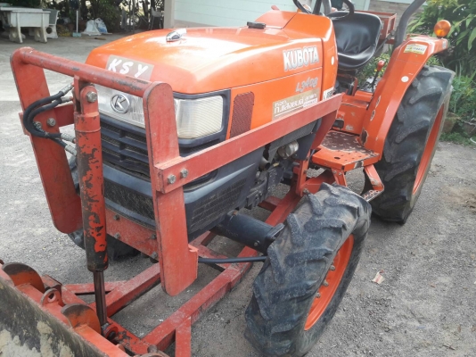 ขายรถไถ KUBOTA L3408  พร้อมดันหน้า รถสวยสภาพเดิมๆ ราคา 175,000บาท สนใจโทร มีรถขนส่งทั่วไทย ร้านสามย่านแทรคเตอร์ อ.แกลง จ.ระยอง โทร 0818618678 ,0899347475 id line=0818618678 id line=0917315475