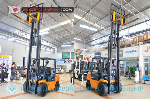 ขายรถโฟล์คลิฟท์มือสอง TOYOTA รุ่น 7FD30-18509 นำเข้าจากประเทศญี่ปุ่น 100\% ไม่เคยใช้งานในไทย