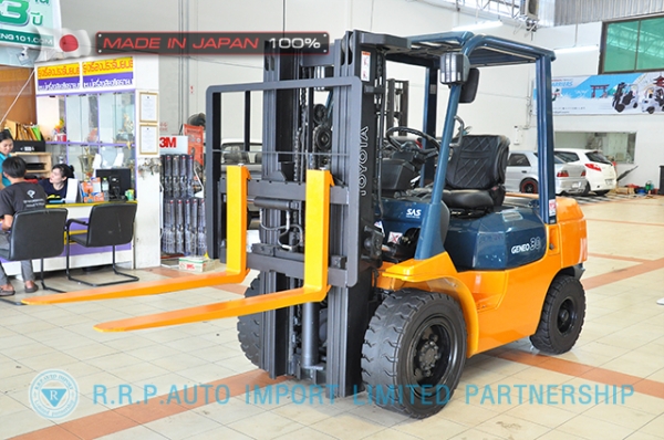 ขายรถโฟล์คลิฟท์มือสอง TOYOTA รุ่น 7FD30-18509 นำเข้าจากประเทศญี่ปุ่น 100\% ไม่เคยใช้งานในไทย