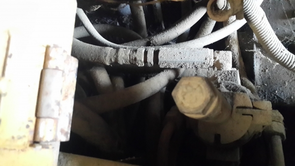 ขายถูก แบคโฮ MITSUBISHI MXR 35 (รถใช้ใานได้ปกติ จอดใว้)  ด่วน 081-1841924