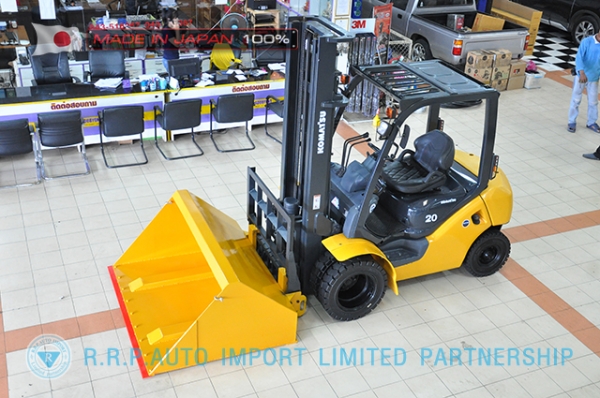 ขายรถโฟล์คลิฟท์มือสอง KOMATSU รุ่น FD20HT-15-572533 นำเข้าจากประเทศญี่ปุ่น 100\% ไม่เคยใช้งานในไทย