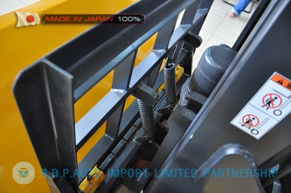 ขายรถโฟล์คลิฟท์มือสอง KOMATSU รุ่น FD20HT-15-572533 นำเข้าจากประเทศญี่ปุ่น 100\% ไม่เคยใช้งานในไทย