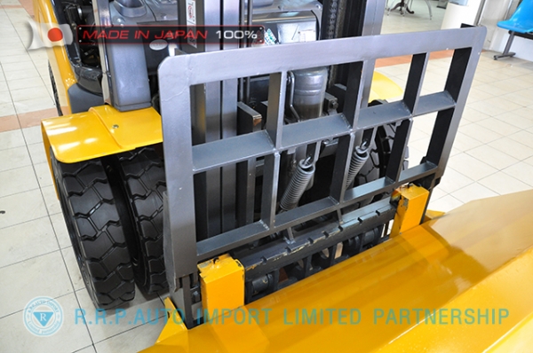 ขายรถโฟล์คลิฟท์มือสอง KOMATSU รุ่น FD20HT-15-572533 นำเข้าจากประเทศญี่ปุ่น 100\% ไม่เคยใช้งานในไทย