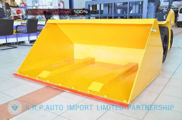 ขายรถโฟล์คลิฟท์มือสอง KOMATSU รุ่น FD20HT-15-572533 นำเข้าจากประเทศญี่ปุ่น 100\% ไม่เคยใช้งานในไทย