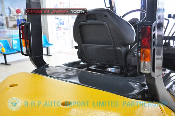 ขายรถโฟล์คลิฟท์มือสอง KOMATSU รุ่น FD20HT-15-572533 นำเข้าจากประเทศญี่ปุ่น 100\% ไม่เคยใช้งานในไทย