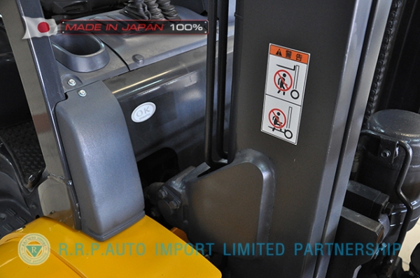 ขายรถโฟล์คลิฟท์มือสอง KOMATSU รุ่น FD20HT-15-572533 นำเข้าจากประเทศญี่ปุ่น 100\% ไม่เคยใช้งานในไทย