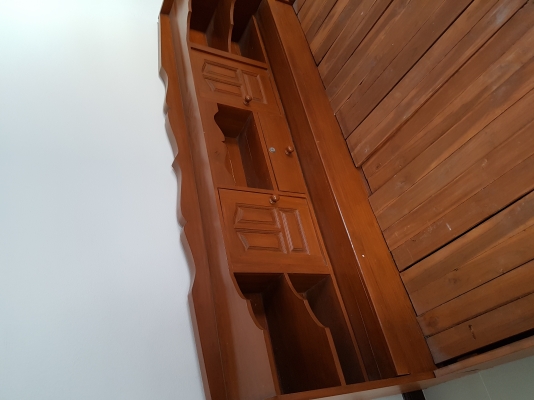 ขายเตียงไม้สักเก่า6ฟุต สภาพดี