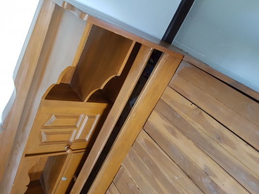 ขายเตียงไม้สักเก่า6ฟุต สภาพดี