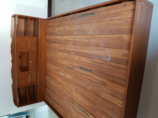 ขายเตียงไม้สักเก่า6ฟุต สภาพดี