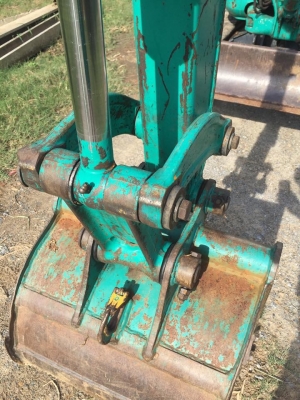 ขาย รถขุด komatsu pc35mr-1 หัวเก๋ง นำเข้าจากญี่ปุ่นโทร 086-1602189