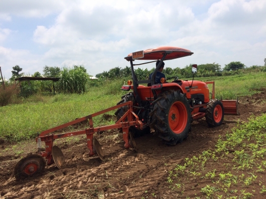 ขายด่วนครับ Kubota L4708DT ใบดันหน้า ผานหลัง เล่มทะเบียนพร้อม รถไร่ ไม่เคยลงนา