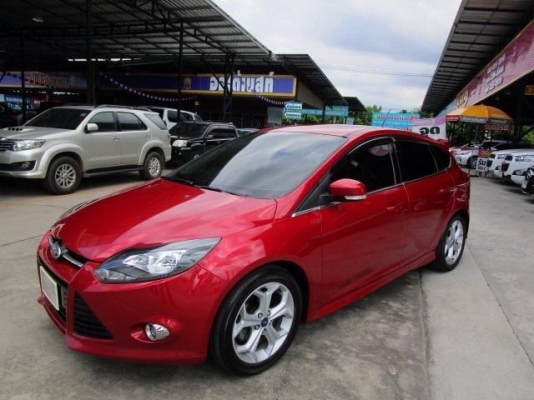 2012 FORD FOCUS 2.0 S สีแดง เกียร์AUTO ตัวTOP