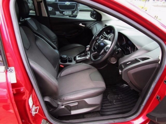 2012 FORD FOCUS 2.0 S สีแดง เกียร์AUTO ตัวTOP