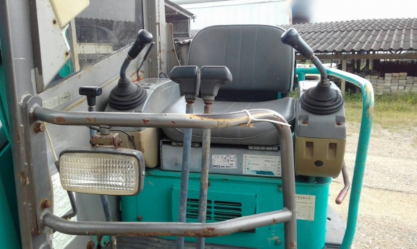 รถแบคโฮ KOBELCO 30UR. , ( รถ สวย. ) สนใจติดต่อ 081 - 6079515