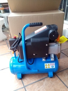 ปั้มลม 1HP  ถัง 8 ลิตร น้ำหนักเบา สำหรับงานทั่วไป