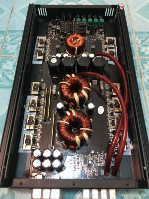 แอมป์คลาสดี M AUDIO มือสองสภาพสวยเดิมไม่เคยซ่อม ใช้งานปกติ เบสแนวหนักแน่นลูกโตๆ ขับ10&quot;-12&quot;หล่อว้อยไม่เกิน3&quot;ได้ ขาย 2200 บาท สนใจ0892425454 อยู่สระบุรี