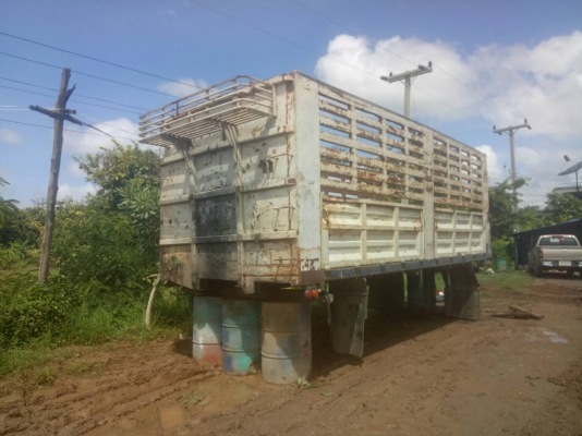 ขาย กระบะเหล็กไม่ดั้ม ยกลงจาก 10 ล้อ HINO ยาว 6.20 เมตร กว้าง 2.40 เมตร