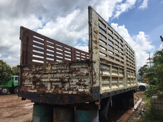 ขาย กระบะเหล็กไม่ดั้ม ยกลงจาก 10 ล้อ HINO ยาว 6.20 เมตร กว้าง 2.40 เมตร