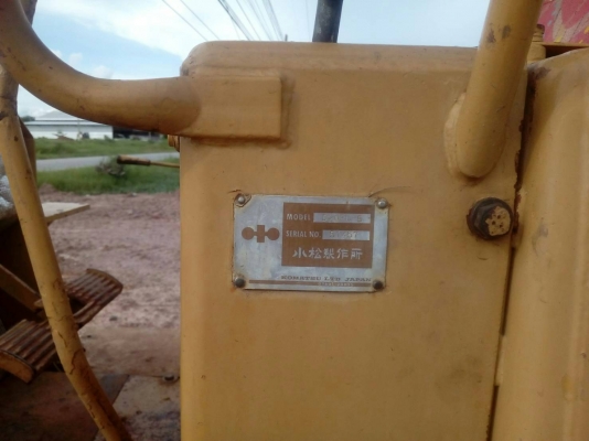 ขาย รถแทรกเตอร์ KOMATSU D20PL-5 รถใช้งานอยู่ประจำ เครื่องดี เกียร์ดี ช่วงล่างมีใบแทรคหักบ้าง ราคาต่อรองได้