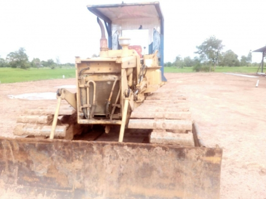 ขาย รถแทรกเตอร์ KOMATSU D20PL-5 รถใช้งานอยู่ประจำ เครื่องดี เกียร์ดี ช่วงล่างมีใบแทรคหักบ้าง ราคาต่อรองได้