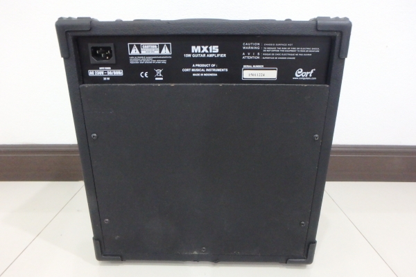 ตู้แอมป์กีต้าร์ ยี่ห้อ Cort รุ่น MX-15 15 วัตต์ มีเสียงแตก มือสอง สภาพใหม่