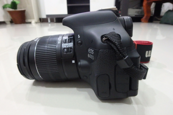 กล้อง DSLR Canon รุ่น EOS 600D 18 ล้าน เลนส์ 18-55 มีที่ชาร์ท กระเป๋า