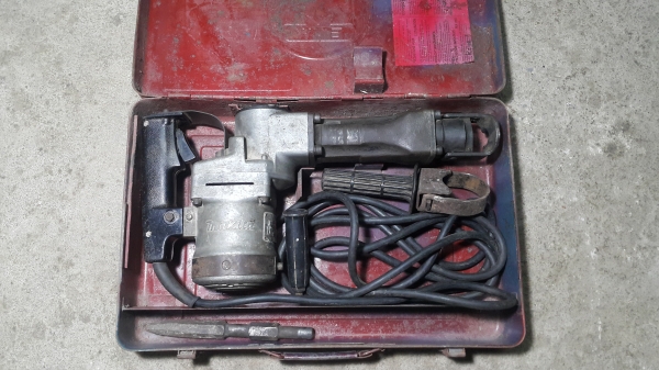 สกัต makita hm1201 แท้ๆๆ พร้อมกล่อง