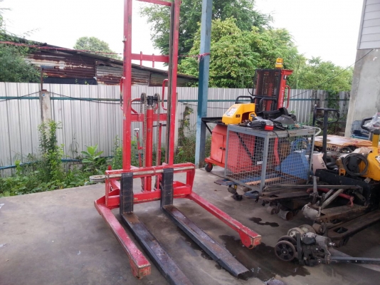 ขายรถยกสูง 600 กก รุ่นพิเศษ