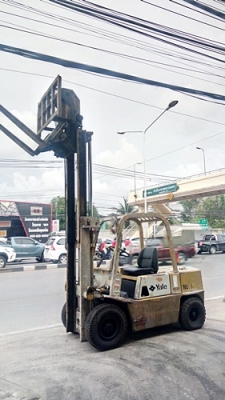 ขายรถยกSUMITOMO 3 ตัน เครื่องดีเซล เกียร์ออโต้ กระบอกคู่ งาเทด้ำ เสาสูง 3 เมตร พวงมาลัยเพาเว่อร์  สีเดิมจากนอก นำเข้าจากญี่ปุ่น ใช้งานได้ทันที ราคา230000