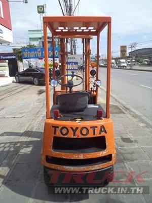 ขายรถยกโตโยต้า 900 กิโล เครื่องเบนซิน กระบอกคู่ เสาสูง 3 เมตร พวงมาลัยเพาเว่อร์  สีเดิมจากนอก นำเข้าจากญี่ปุ่น ใช้งานได้ทันที ราคา80000