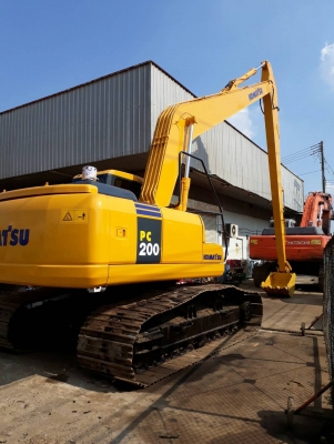 ขายรถแบคโฮ KOMATSU PC200-7 บูมยาว เอกสารเล่ม ราคา 1800000