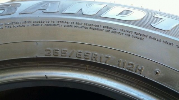 ขายยาง Dunlop 265 65 17 ปี 16