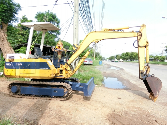 KOMATSU 30-6 ขนาดPC-30 <มีVDOชม>รถเก่านอกมีเอกสารอินวอย☎️ติดต่อ 085-5632278 <ราคาต่อรองได้>