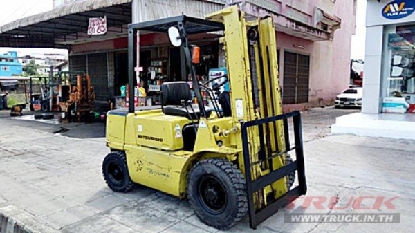 ขายรถยกมิตซูบิชิ 2.5 ตัน เครื่องดีเซล กระบอกคู่ เสาสูง 3 เมตร พวงมาลัยเพาเว่อร์  สีเดิมจากนอก นำเข้าจากญี่ปุ่น ใช้งานได้ทันที ราคา210000