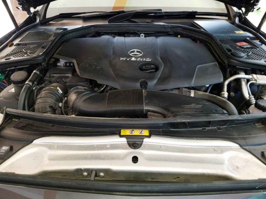 Benz C300 BluetecHybrid AMG ปี2015 รถบ้านมือเดียว ไมล์น้อยมาก เจ้าของขายเอง