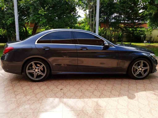 Benz C300 BluetecHybrid AMG ปี2015 รถบ้านมือเดียว ไมล์น้อยมาก เจ้าของขายเอง