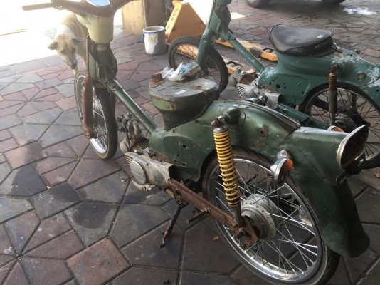 ขายเหมารถมอไซต์โบราณ Honda C50 C70 ตามสภาพ 3 คัน ขายเหมารถมอไซต์โบราณ Honda C50 C70 ตามสภาพ 3 คัน