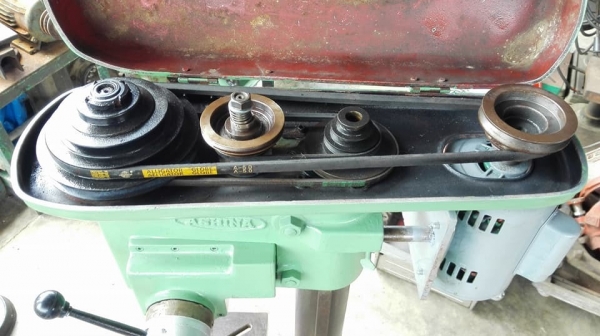 ** SOLD ** สว่านแท่นญี่ปุ่นรุ่นหนัก ASHINA Made in JAPAN เจาะ 19 mm มีฟีดเดินออโต้ ไฟบ้าน 220V พร้อมใช้ ** SOLD ** สว่านแท่นญี่ปุ่นรุ่นหนัก ASHINA Made in JAPAN เจาะ 19 mm มีฟีดเดินออโต้ ไฟบ้าน 220V พร้อมใช้