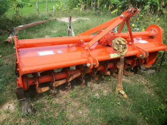 ขายตามสภาพ โรต้ารี2.20สภาพสวยยังใหม่อยู่ติดมากับรถไถ70คูโบต้า