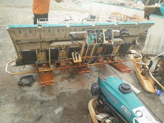 ลดราคากันไปอีกรถดำนาเดินตาม 6 แถว ตามสภาพ โปรโมชั่นกันสุดๆ รีบมาชมมาจองกันเร็วๆเลยครับ