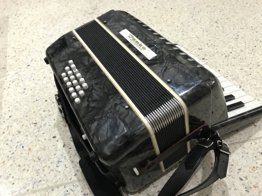 เเอคคอรเดียน TOMBO เก่าญี่ปุ่นเเท้สภาพดีพร้อมกล่องใส่